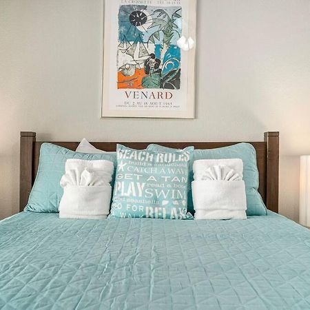 Beachy Bungalow! 2Bd, King Bed Galveston Exterior foto