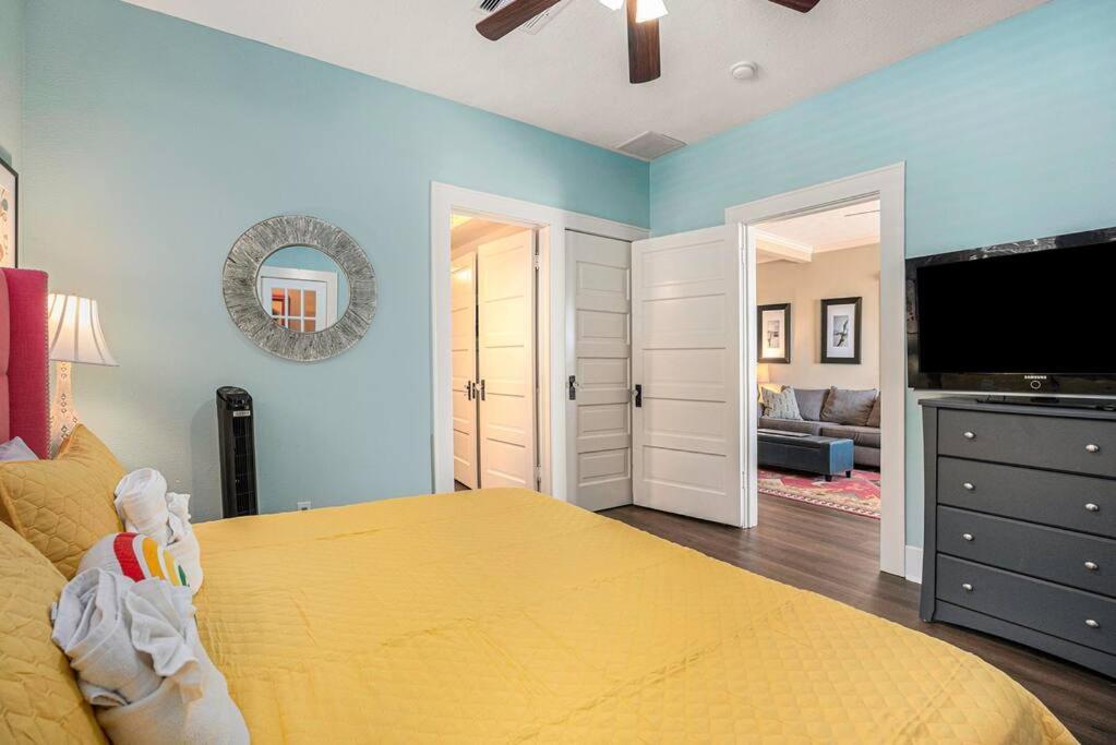 Beachy Bungalow! 2Bd, King Bed Galveston Exterior foto