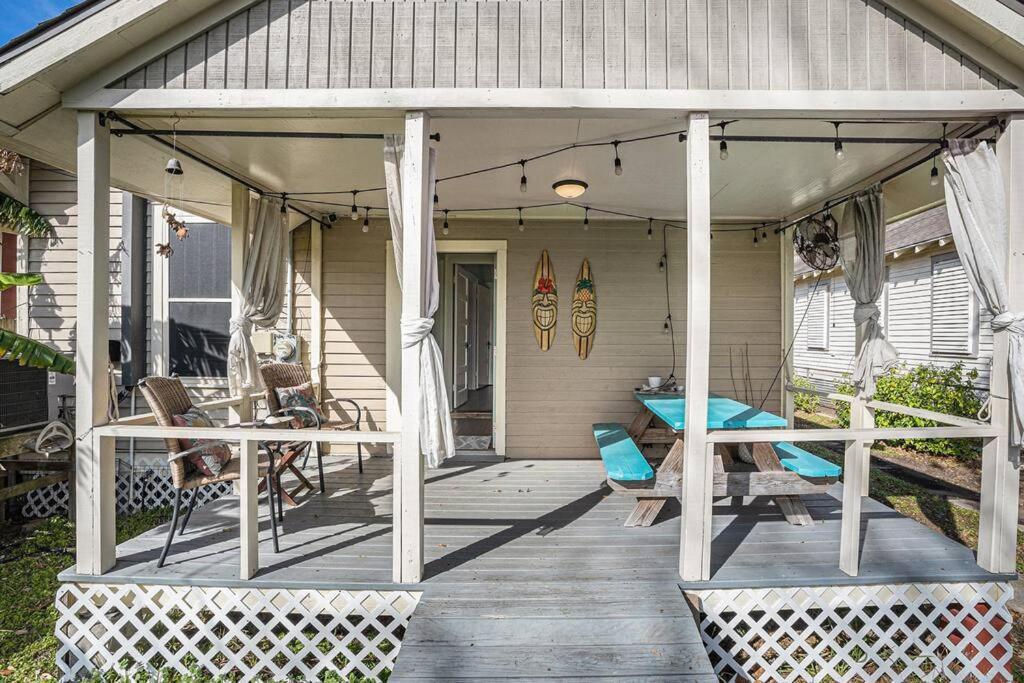Beachy Bungalow! 2Bd, King Bed Galveston Exterior foto